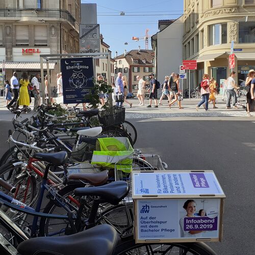 Velobox der ZHAW im Einsatz auf einem Gepäckträger